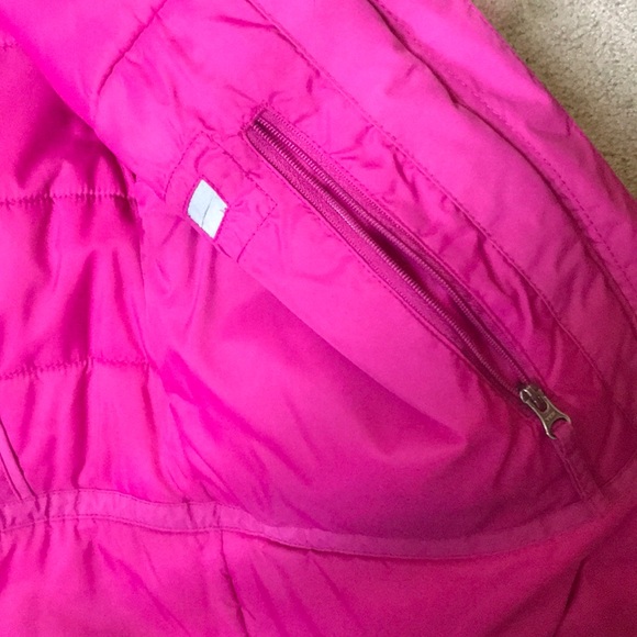 LL Bean Size S  Ski Jacket with detachable hood - Picture 3 of 4